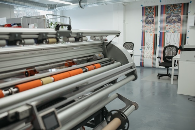 Rollenlaminator. Laminiergerät für große Drucksachen- ReproTek Gelsenkirchen